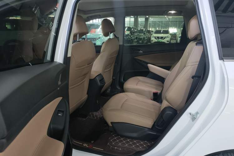 Used Buick GL6 2021 323T Mild Hybrid Connect Luxury Model Interior 2