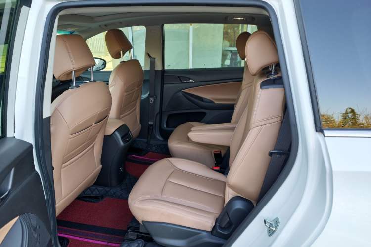 Used Buick GL6 2021 323T Mild Hybrid Connect Luxury Model Interior 2