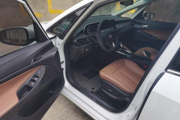 Used Buick GL6 2021 323T Mild Hybrid Connect Luxury Model Interior 3