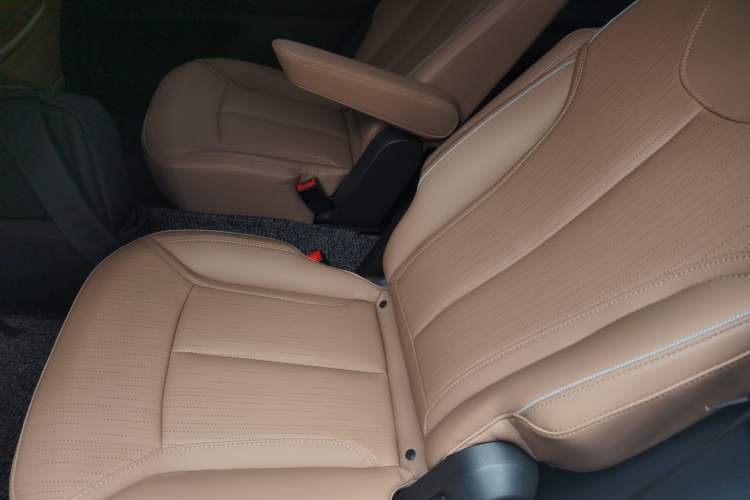 Used Buick GL6 2021 323T Mild Hybrid Connect Luxury Model Interior 4