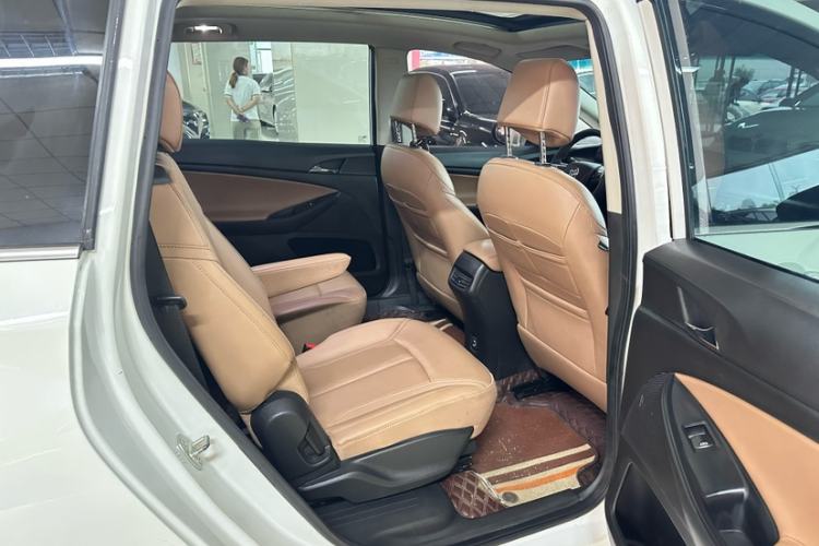 Used Buick GL6 2021 323T Mild Hybrid Connect Luxury Model Interior 5