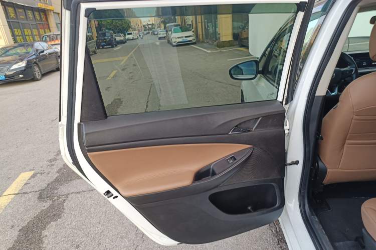 Used Buick GL6 2021 323T Mild Hybrid Connect Luxury Model Interior 5