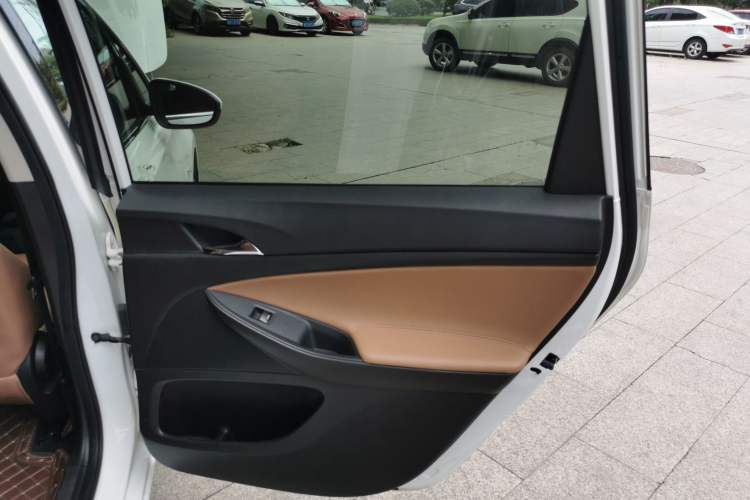Used Buick GL6 2021 323T Mild Hybrid Connect Luxury Model Interior 6