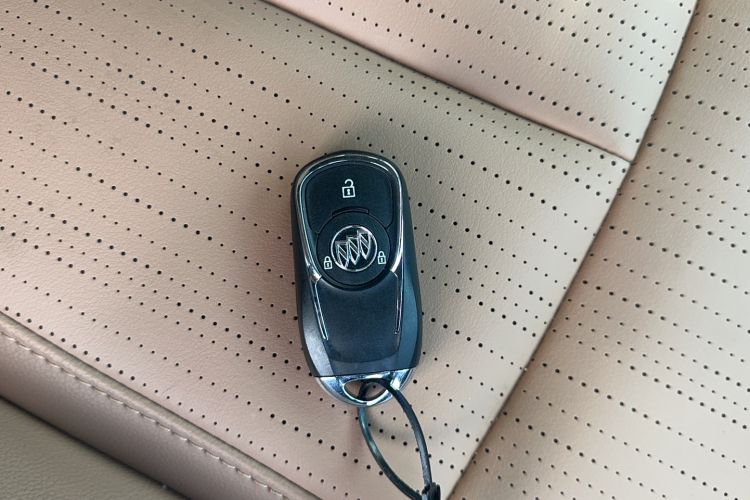 Used Buick GL6 2021 323T Mild Hybrid Connect Luxury Model Interior 9
