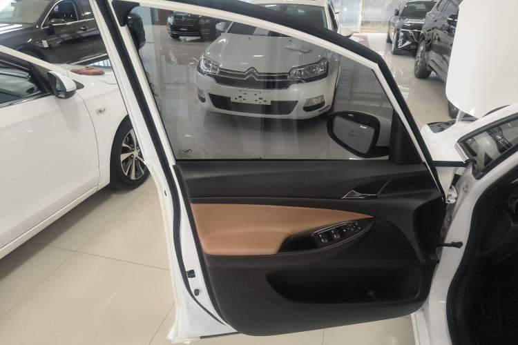 Used Buick GL6 2021 323T Mild Hybrid Connect Luxury Model Left Front Door Interior
