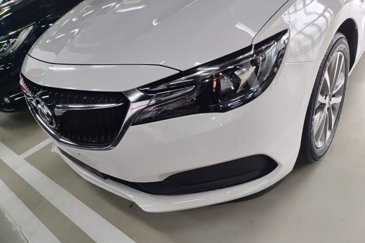 Used Buick GL6 2021 323T Mild Hybrid Connect Luxury Model Left Front Headlight