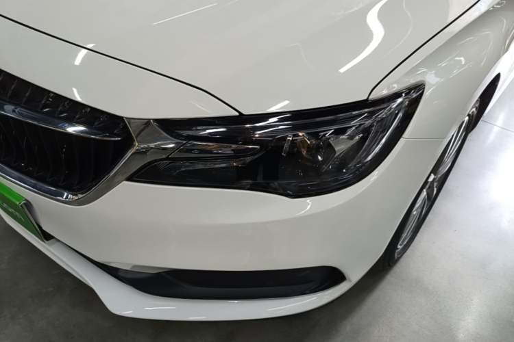 Used Buick GL6 2021 323T Mild Hybrid Connect Luxury Model Left Front Headlight