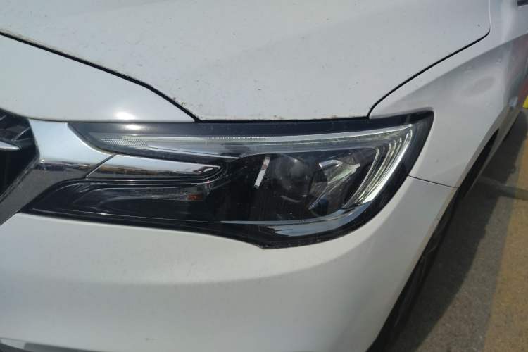 Used Buick GL6 2021 323T Mild Hybrid Connect Prestige Model Left Front Headlight