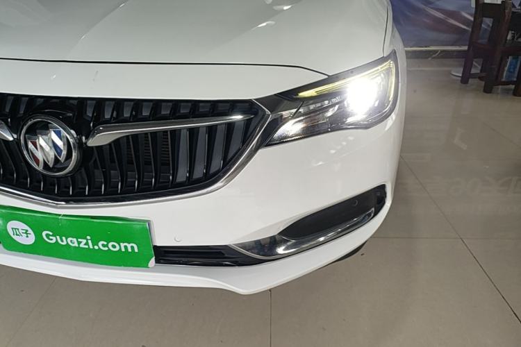 Used Buick GL6 2021 323T Mild Hybrid Connect Luxury Model Left Front Headlight