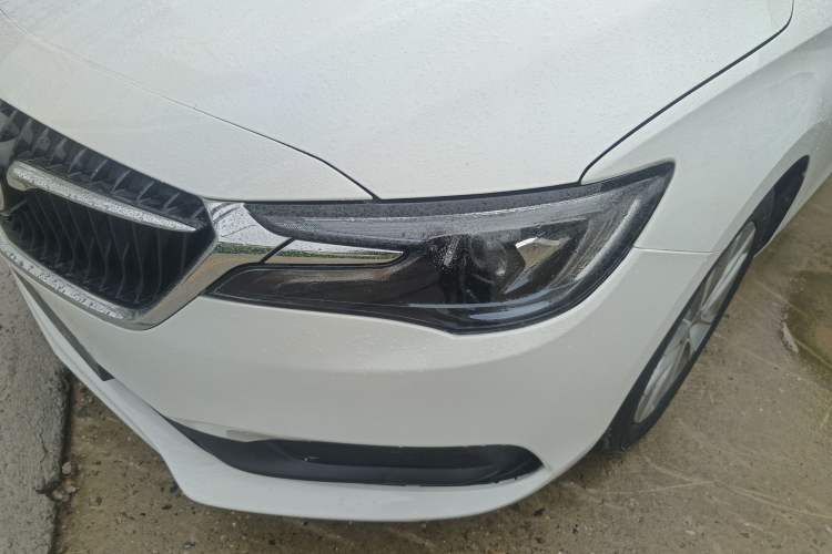 Used Buick GL6 2021 323T Mild Hybrid Connect Luxury Model Left Front Headlight