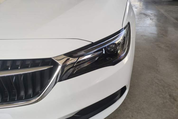 Used Buick GL6 2021 323T Mild Hybrid Connect Luxury Model Left Front Headlight