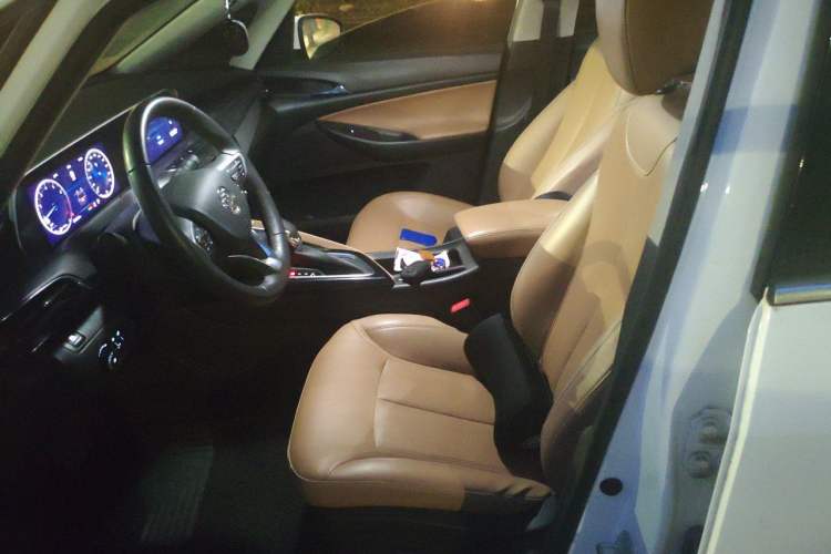 Used Buick GL6 2021 323T Mild Hybrid Connect Luxury Model Left Front Seat