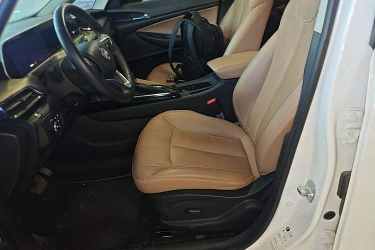 Used Buick GL6 2021 323T Mild Hybrid Connect Luxury Model Left Front Seat