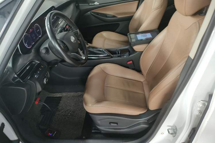 Used Buick GL6 2021 323T Mild Hybrid Connect Luxury Model Left Front Seat