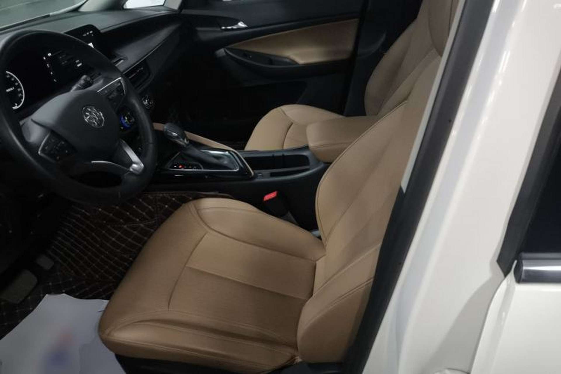 Used Buick GL6 2021 323T Mild Hybrid Connect Luxury Model Left Front Seat