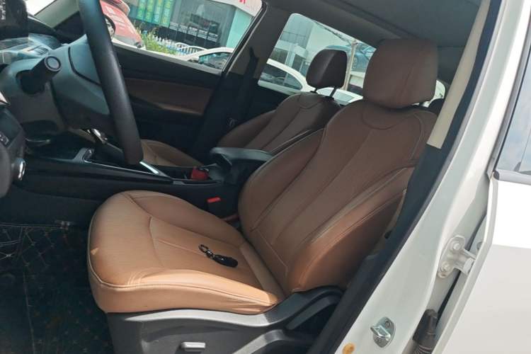 Used Buick GL6 2021 323T Mild Hybrid Connect Luxury Model Left Front Seat
