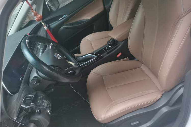 Used Buick GL6 2021 323T Mild Hybrid Connect Prestige Model Left Front Seat