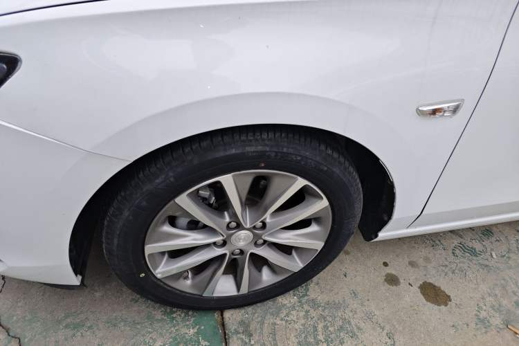 Used Buick GL6 2021 323T Mild Hybrid Connect Luxury Model Left Front Wheel Hub