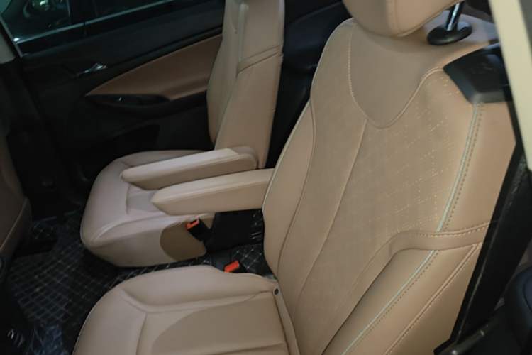 Used Buick GL6 2021 323T Mild Hybrid Connect Prestige Model Left Rear Seat