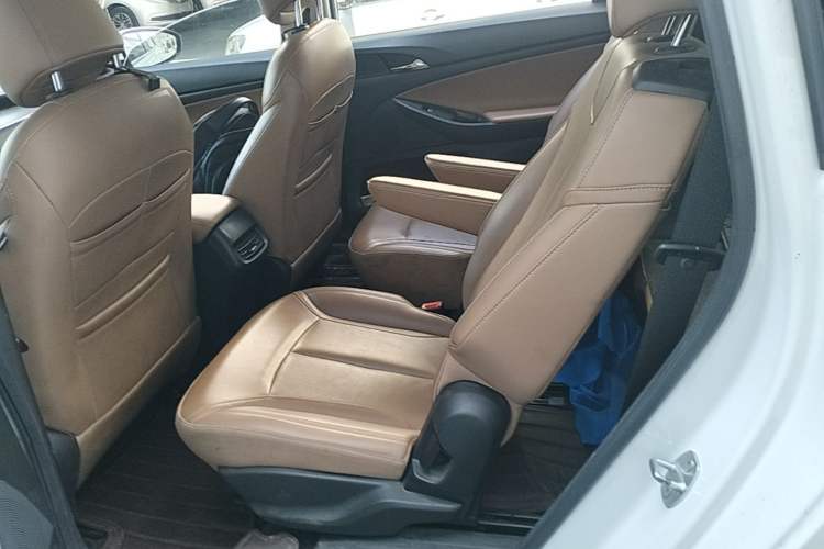 Used Buick GL6 2021 323T Mild Hybrid Connect Prestige Model Left Rear Seat
