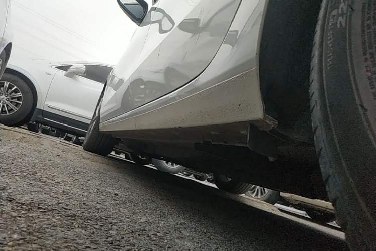 Used Buick GL6 2021 323T Mild Hybrid Connect Luxury Model Left Side Sill
