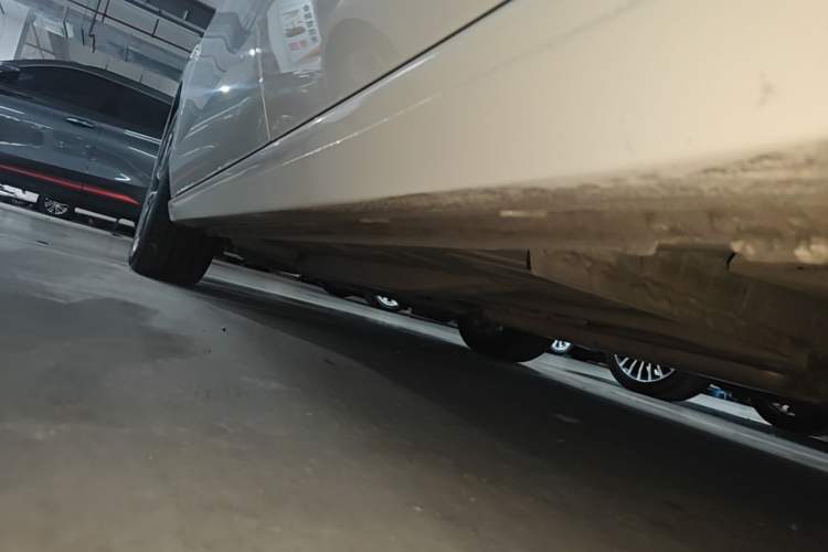 Used Buick GL6 2021 323T Mild Hybrid Connect Prestige Model Left Side Sill