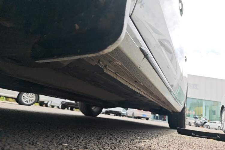 Used Buick GL6 2021 323T Mild Hybrid Connect Luxury Model Left Side Sill