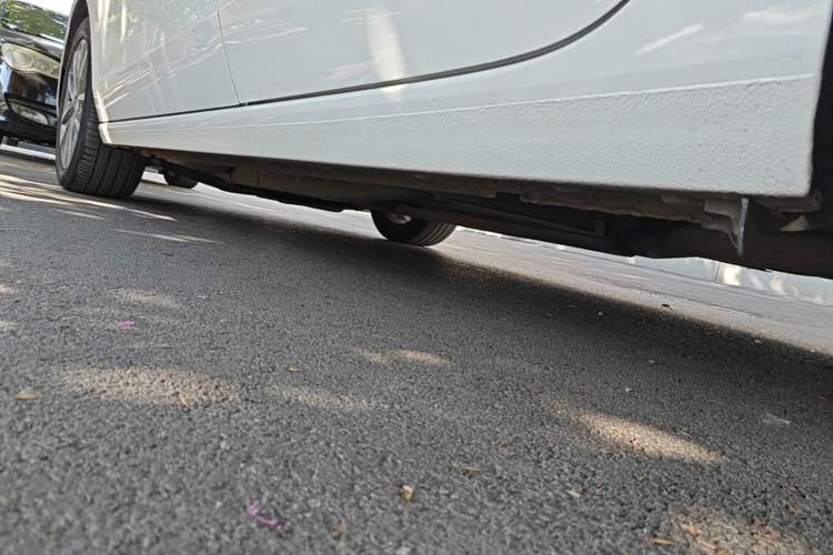Used Buick GL6 2021 323T Mild Hybrid Connect Luxury Model Left Side Sill