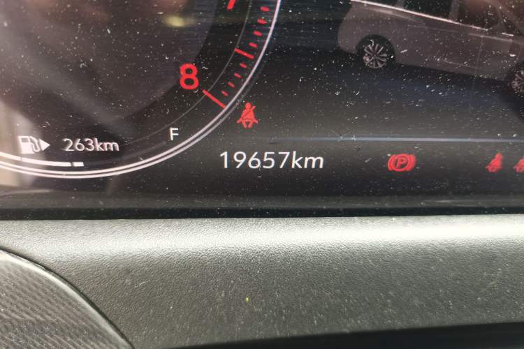 Used Buick GL6 2021 323T Mild Hybrid Connect Luxury Model Odometer Close Up