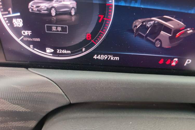 Used Buick GL6 2021 323T Mild Hybrid Connect Luxury Model Odometer Close Up