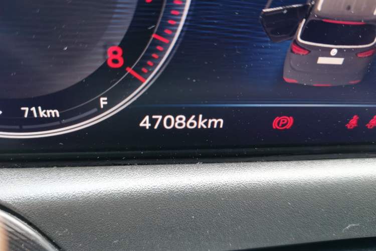 Used Buick GL6 2021 323T Mild Hybrid Connect Luxury Model Odometer Close Up