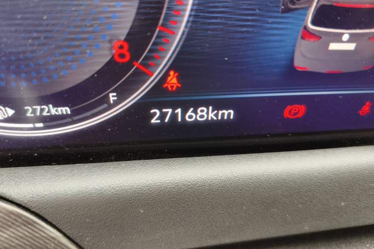 Used Buick GL6 2021 323T Mild Hybrid Connect Prestige Model Odometer Close Up