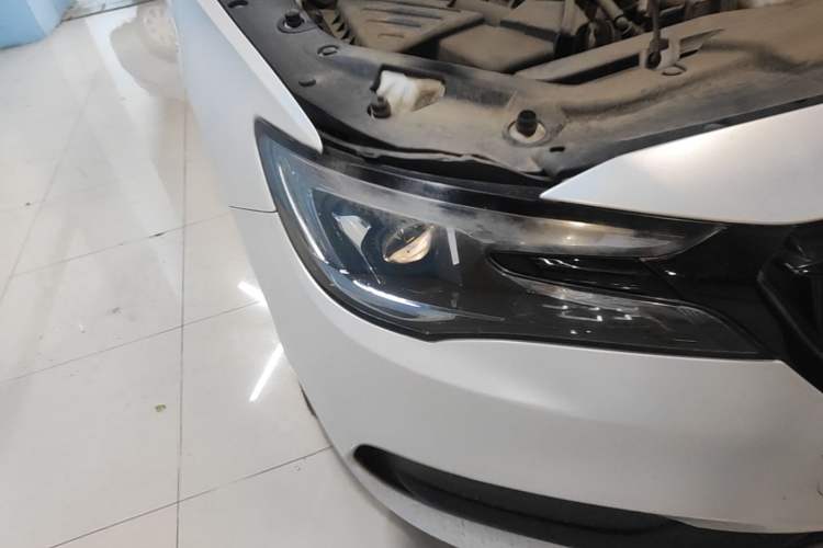 Used Buick GL6 2021 323T Mild Hybrid Connect Luxury Model Right Front Headlight
