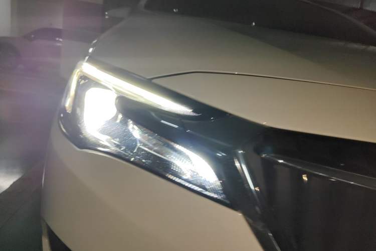 Used Buick GL6 2021 323T Mild Hybrid Connect Luxury Model Right Front Headlight