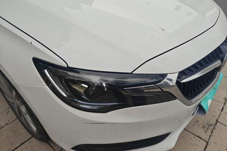 Used Buick GL6 2021 323T Mild Hybrid Connect Luxury Model Right Front Headlight