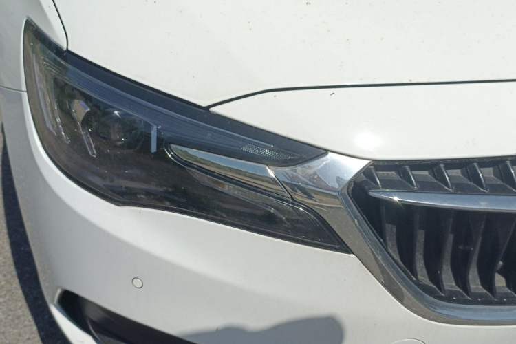 Used Buick GL6 2021 323T Mild Hybrid Connect Luxury Model Right Front Headlight