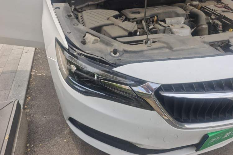 Used Buick GL6 2021 323T Mild Hybrid Connect Luxury Model Right Front Headlight