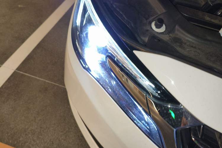 Used Buick GL6 2021 323T Mild Hybrid Connect Luxury Model Right Front Headlight