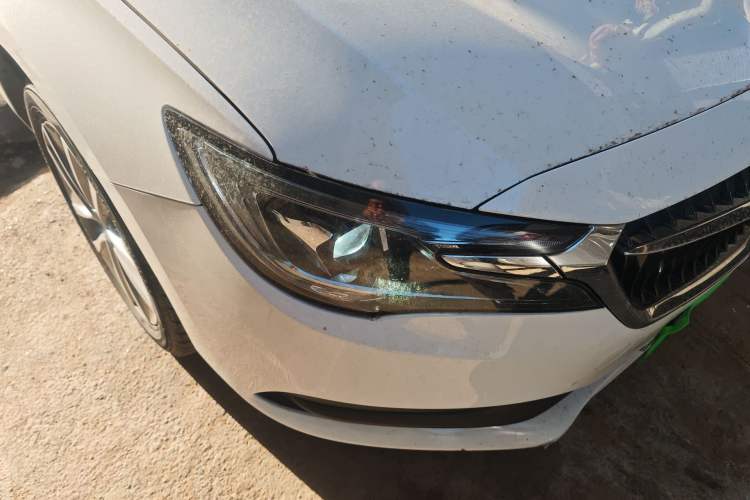 Used Buick GL6 2021 323T Mild Hybrid Connect Luxury Model Right Front Headlight