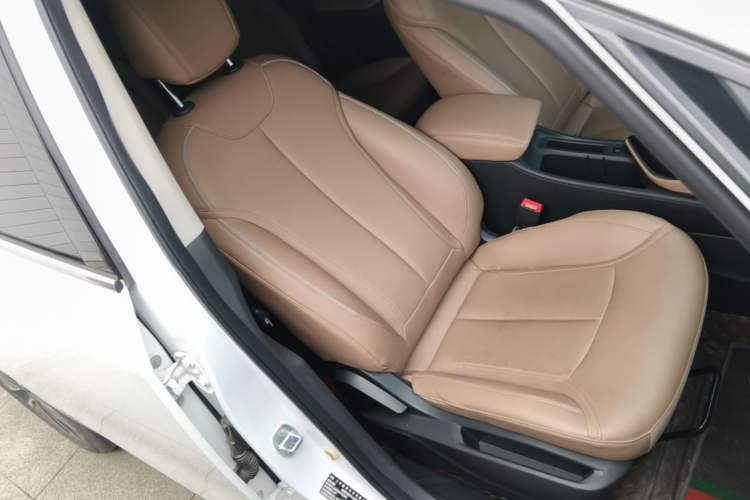 Used Buick GL6 2021 323T Mild Hybrid Connect Prestige Model Right Front Seat