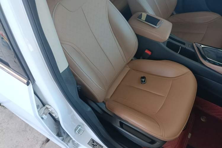 Used Buick GL6 2021 323T Mild Hybrid Connect Prestige Model Right Front Seat
