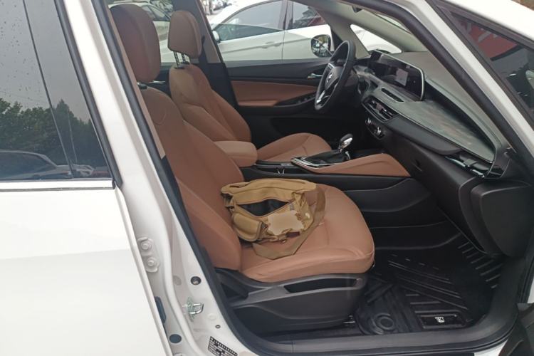 Used Buick GL6 2021 323T Mild Hybrid Connect Luxury Model Right Front Seat