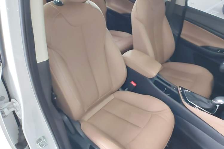 Used Buick GL6 2021 323T Mild Hybrid Connect Luxury Model Right Front Seat