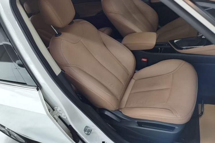 Used Buick GL6 2021 323T Mild Hybrid Connect Luxury Model Right Front Seat