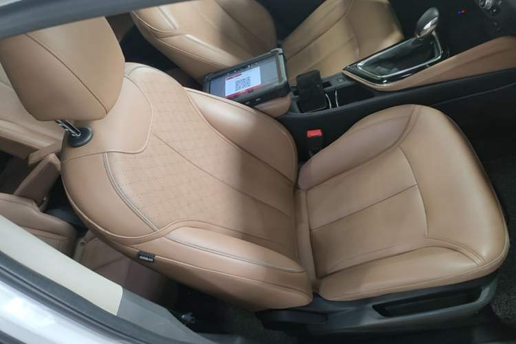 Used Buick GL6 2021 323T Mild Hybrid Connect Luxury Model Right Front Seat
