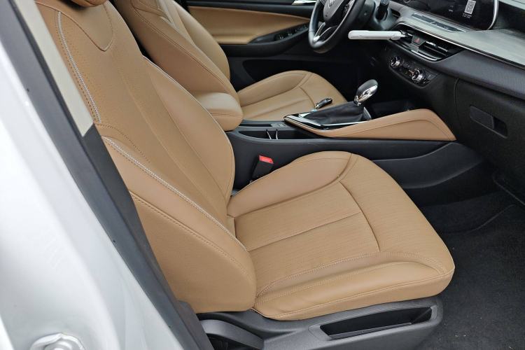 Used Buick GL6 2021 323T Mild Hybrid Connect Luxury Model Right Front Seat