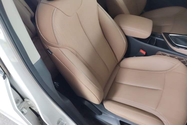 Used Buick GL6 2021 323T Mild Hybrid Connect Luxury Model Right Front Seat