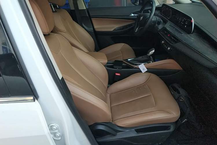 Used Buick GL6 2021 323T Mild Hybrid Connect Prestige Model Right Front Seat