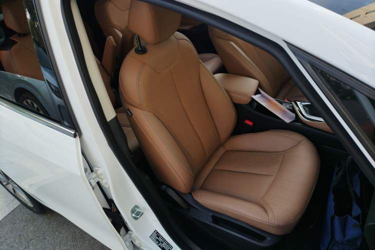 Used Buick GL6 2021 323T Mild Hybrid Connect Luxury Model Right Front Seat
