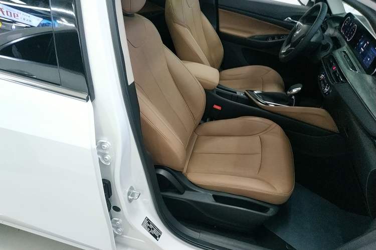 Used Buick GL6 2021 323T Mild Hybrid Connect Luxury Model Right Front Seat
